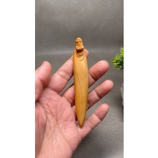 太行崖柏 達摩佛 紅油 細長款, 如圖所示, 1個