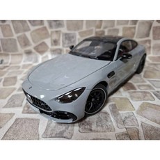 NZG Mercedes AMG GT 43 模型車 山峰灰, 1個