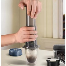 가정용 커피머신 CAFEMASY 에스프레소 휴대용 커피 메이커 Aeropress Cafe Airpress 기계 용 프렌치 프레스 포트 필터 종이 키트 포함, 1개, 옵션01) Aero press