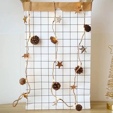 台灣現貨 USB 電池盒 新款聖誕燈 榛果松果松針鈴鐺聖誕燈串 電池盒聖誕藤球彩燈 聖誕樹裝飾 花圈裝飾, 復古星星松果, 1個