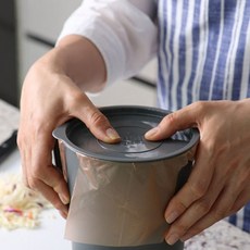 아담한 사이즈 진공음식물쓰레기통 2l, i2 아이보리