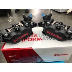 Brembo 對四 卡鉗 黑底紅, 1個, 左卡