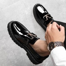 유광 로퍼 슬립온 골드 장식 정장신발 하객룩 직장인 남자편한구두 남성로퍼