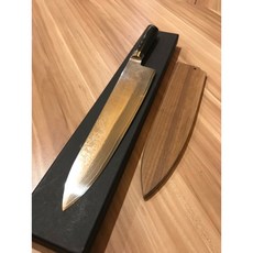 職匠 67層大馬士革料理牛刀，VG10鋼芯，刃長27cm, 1個, 不含鞘