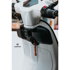 黑木賣場 Vespa2024年款專用置物手套箱 提升置物空間與騎乘便利性, 1個