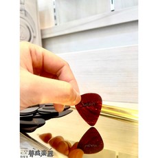 夢成音樂中心 D’ Angelico經典LOGO彈片 HEAVY D’Angelico pick 現貨供應, 1個