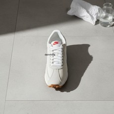 나이키 우먼스 LD-1000 HF3227-101 운동화 스니커즈