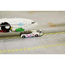 JC 1:400 EVA AIR HELLO KITTY 粉紅 TOW CAR XX4119, 1個
