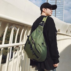 機能大容量斜揹包 騎行包 運動包 多隔層收納 男女適用, 1個, 綠色