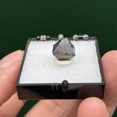 광물 표본 상자 A14B 1PCS 100 천연 자철석 돌과 크리스탈 치유 석영 보석 교육 크기 353535mm, 옵션20) T