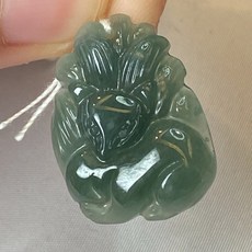 君遇 糯冰種翡翠九尾狐吊墜 翠綠玉石 寓意吉祥, 1個