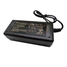 萬池王 哇電X3/X5專用12V電池充電器 安全穩定 輕巧便攜, 1個
