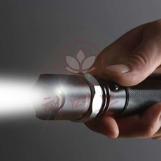 혜명마트 LED 볼트 줌 손전등, 1개