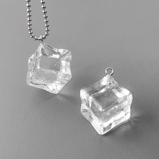 비즈아이 [6787-16]아크릴펜던트 얼음큐브 18mm 1개