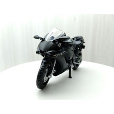 宅米吉 全新盒裝現貨 1:18 山葉 YAMAHA YZF-R1 黑色 模型車 玩具 兒童 收藏 重機 摩托車, 1個