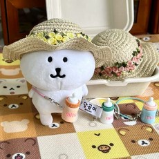 臺灣出貨 10cm娃衣 小紅書高顔值13cm自嘲熊花簇草帽娃用夏季帽子棉花配飾玩偶配件 娃衣 娃娃換裝 娃娃配件 娃娃, 1個, 一個隨機色奶瓶背飾