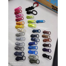 愛心手工材料鋪 5號尼龍防水拉鏈 黑色隱形拉鏈 反拉拉鏈 5V帶鎖拉鏈頭 手工DIY材料, 1個, 6個彩色拉鏈頭隨機出貨 不含拉繩款