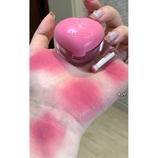 韓國 8/1 開賣的Dasique 唇頰兩用 愛心 #舒芙蕾唇泥 #唇頰 兩用愛心盤 附刷子, 1個, 9