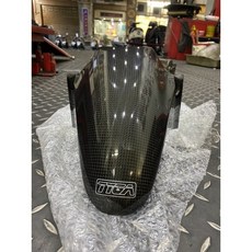 TYGA碳纖維前土除 CBR150R 化油版, 1個