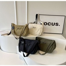 트레오바 투포켓 나일론 크로스백 반달 나일론 유럽 일본 여행가방 크로아상 슬링백 메신저백, 블랙