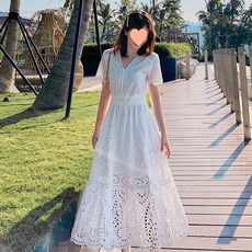 화이트 펀칭 롱 원피스 반팔 브이넥 a라인 하이웨스트 드레스 휴양지 바캉스 휴가지 여행지