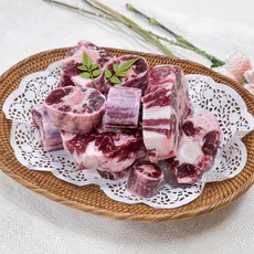 [오늘출고] 소꼬리 알꼬리 꼬리찜 몸보신 청정우 뼈 찜 보양식 곰탕용 소고기 1kg 수입산 더예쁜한우, 1개