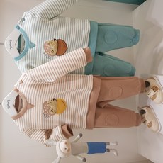 아가방 가을 25 베이비페어 남아 맨투맨 조거팬츠 상하복세트 편한 데일리 유아 맨투맨 상하복 / 선물 받자마자 입혀봤대요. 너무 잘 어울려서 / 백일부터 3살 외출복