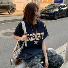투니스 여성 루즈핏 자수 라운드넥 반소매 티셔츠