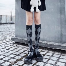 투니스 여성 다이아몬드 디자인 트렌드 니삭스