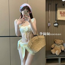 李鬧鬧 2025新款小飛袖花朵比基尼三件套 少女bikini溫泉度假拍照, 黃色,l