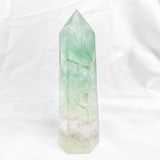 螢石柱 超透冰透 大片星空光 山形千層 綠螢石 黃螢石 透明螢石, 1個