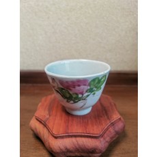 清末民初 淺絳彩花鳥紋茶杯, 如圖所示