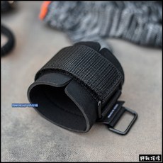 野戰搖滾 SECTOR SEVEN 多用途工具掛繩 防搶繩槍繩帶彈力繩槍背帶快拆掛勾登山, 1個, 手腕帶