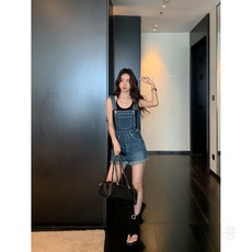 여성 여름 데님 점프수트 멜빵바지 캐주얼 오버올 시원한 착용감 편안한 스타일 외출용 트렌디한 디자인 레트로 블루 컬러