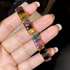 D229頂級巴西玻璃體豔色碧璽手排 稀有限量 老料8mm手17.2 現貨實拍 透料 有藍碧璽, 1個