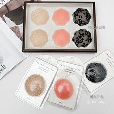 【Fee現貨3色】隱形矽膠蕾絲胸貼 隱形胸貼 透氣乳貼 防走光乳貼 蕾絲乳頭貼 不留痕隱形貼 矽膠乳貼, 1個, 現貨-無紡布,梅花形