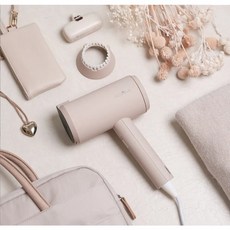 ROOMMI Neat 手持蒸氣掛燙機, 奶茶