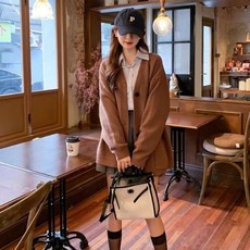 투니스 여성 트렌디 루즈핏 단색 니트 가디건
