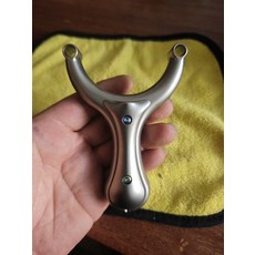 鈦合金 扣指 單卡 尺寸80 眼距68 錐度孔卡6.5珠 弓高101 重130克, 如圖所示, 1個