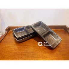 YCY 雲海天目陶瓷雙格碟，日式燒肉醬料碟，創意分格小菜碟，雙格調味碟, 雙格碟（小）新款, 1個