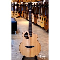 烏克時代 L.Luthier Le SMH楊莉瑩聯名吉他 全單雲衫 側背桃花心 含拾音器, 1個, Le SMH