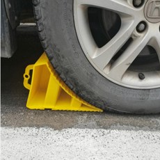 샬라라 자동차 밀림방지 고임목 경사로 사이드 브레이크 대용 바퀴 고정장치 주차 고임목