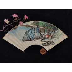 手繪山村人家宣紙扇面 盧剛作, 如圖所示, 1個