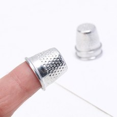 DFMEI 老式鋁製針線包頂針手工縫紉工具壓針指套 家用十字繡護指頂針帽, 1件, 銀色:如圖