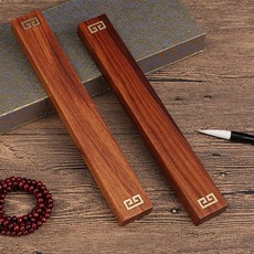 熱賣 新貨各類材質鎮紙紅木書法鎮尺文房用品實木鎮尺黑梓木浮雕鎮尺紅木鑲嵌銅鎮尺桌面擺件紙鎮擺臺鎮紙鎮尺文房四寶書房用品, 紅小銅回紋（30*4*2.4）, 1個