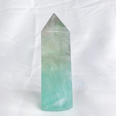 螢石柱 彩虹光 星空光 絲質綠螢石 透明螢石, 1個