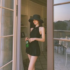 泳衣女連體 遮肚顯瘦