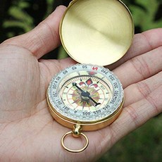 야외활동 등산 트레킹 캠핑 방향 찾기 휴대용 손바닥 크기 골드 메탈 나침반 방위, 1개, 황금나침반