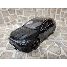 NZG Mercedes-Benz CLA Shooting Brake 1:18 模型車 宇宙黑, 1個