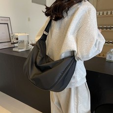 여성 크로스백 가볍 대용량 캐주얼한 심플한 스타일로 외출여행